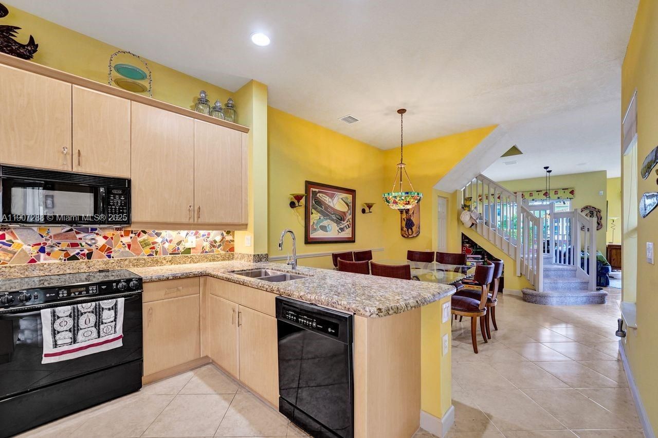 1385 Harbor Vw E, Hollywood, FL 33019 Photo