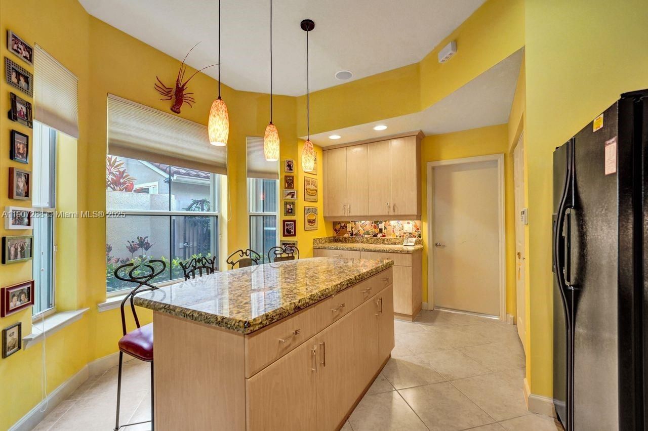 1385 Harbor Vw E, Hollywood, FL 33019 Photo