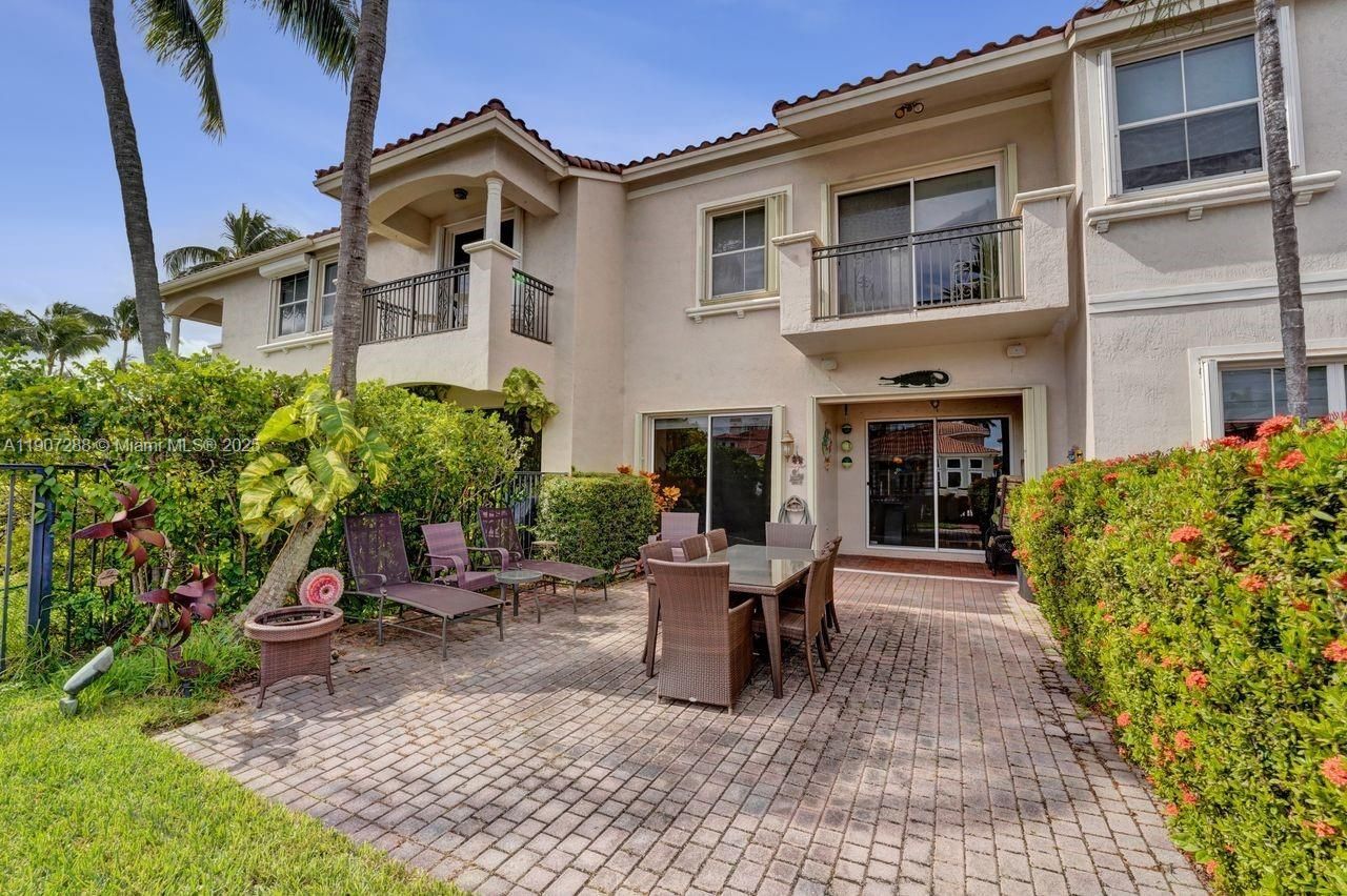 1385 Harbor Vw E, Hollywood, FL 33019 Photo