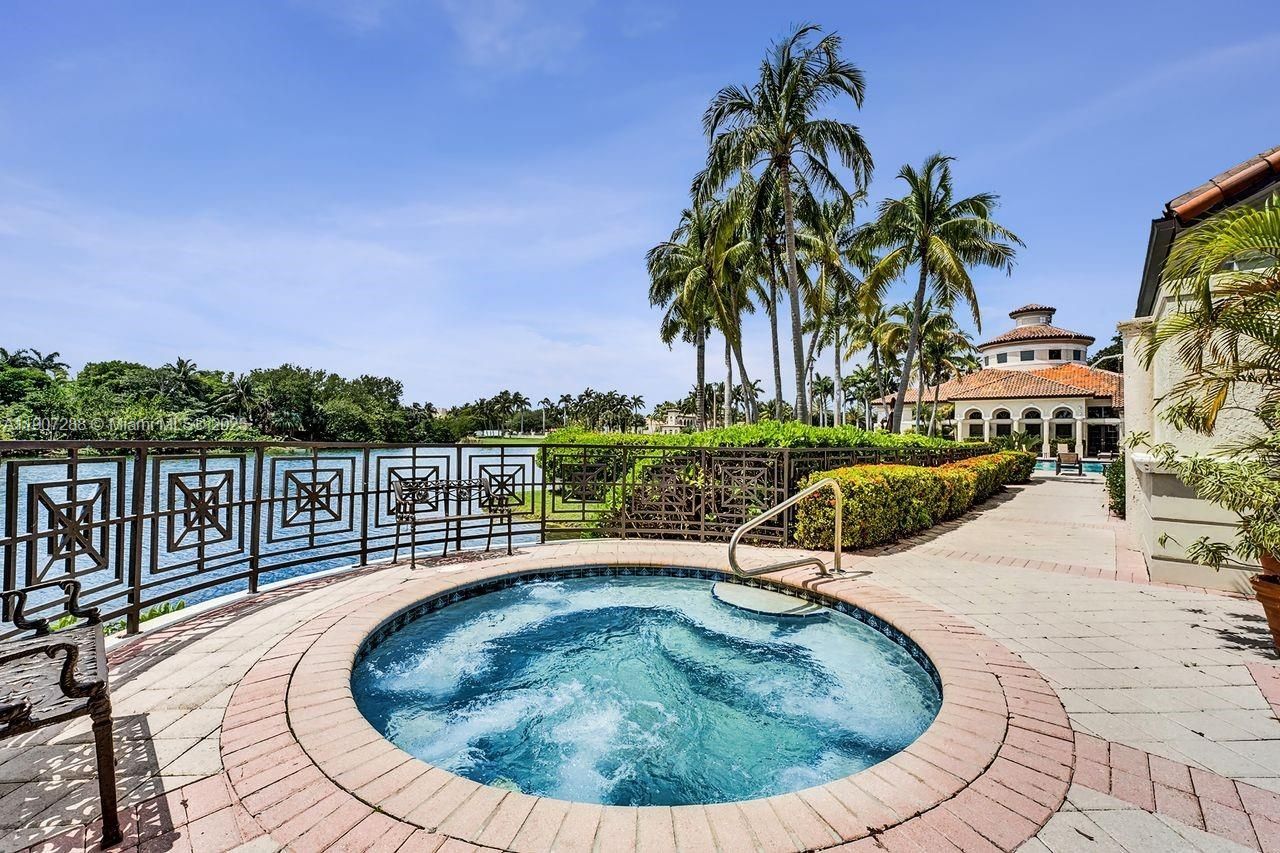 1385 Harbor Vw E, Hollywood, FL 33019 Photo