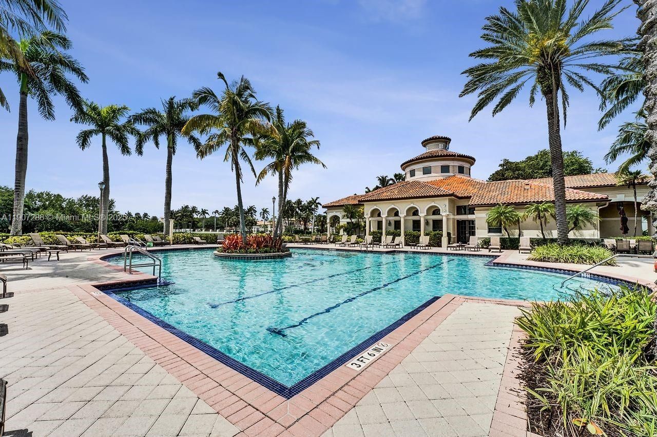 1385 Harbor Vw E, Hollywood, FL 33019 Photo