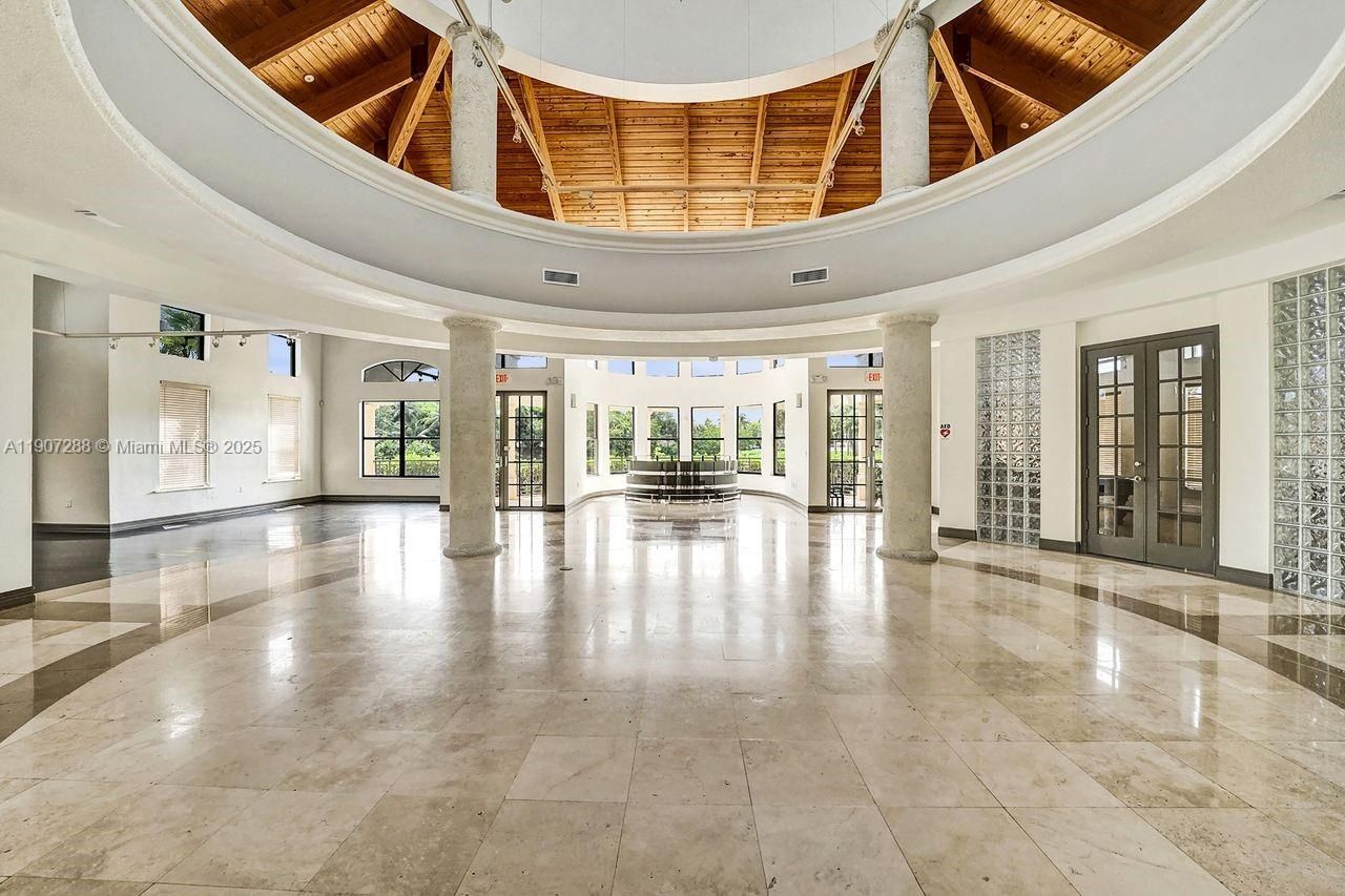 1385 Harbor Vw E, Hollywood, FL 33019 Photo