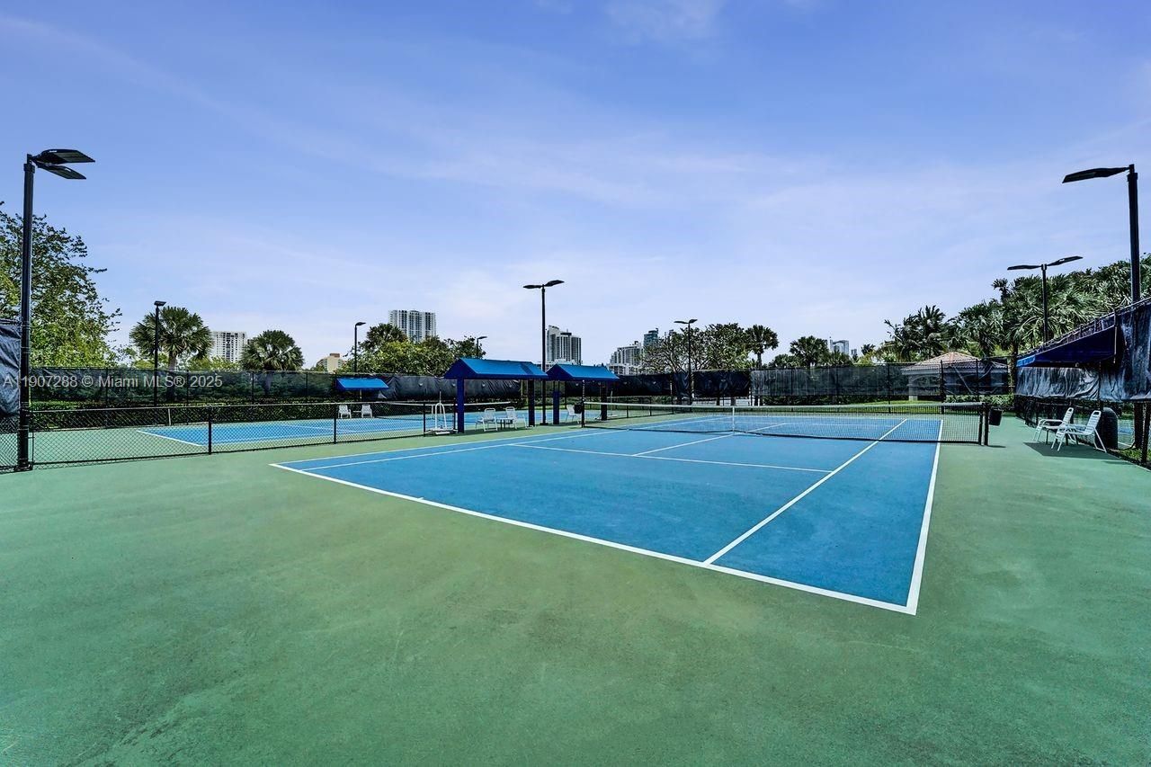 1385 Harbor Vw E, Hollywood, FL 33019 Photo