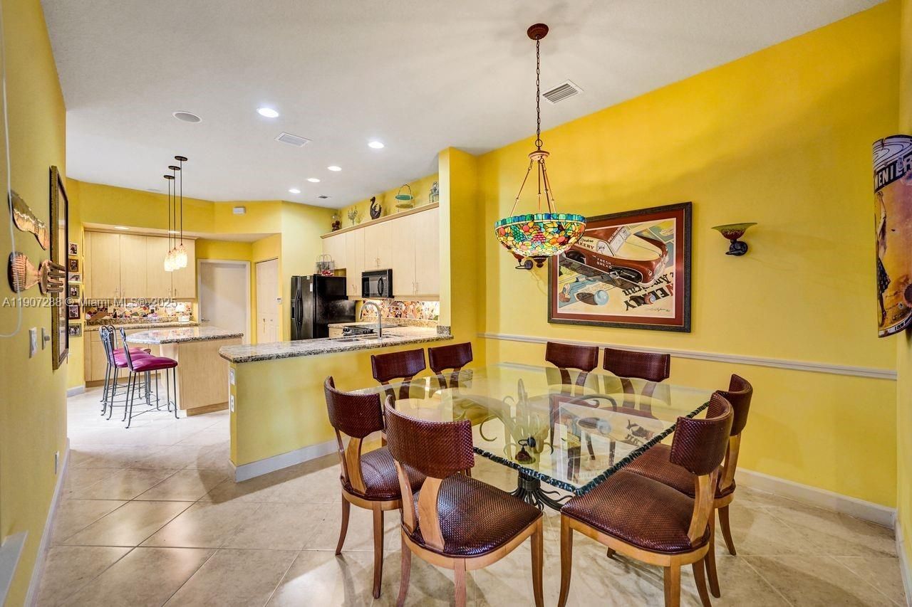 1385 Harbor Vw E, Hollywood, FL 33019 Photo