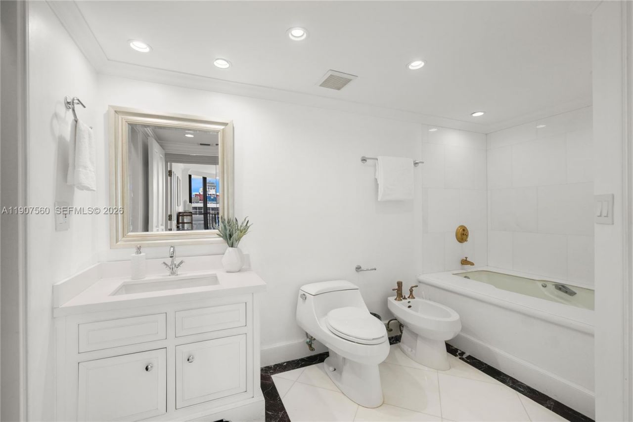 1925 Brickell Ave, Unit DPH3, Miami, FL 33129 Photo