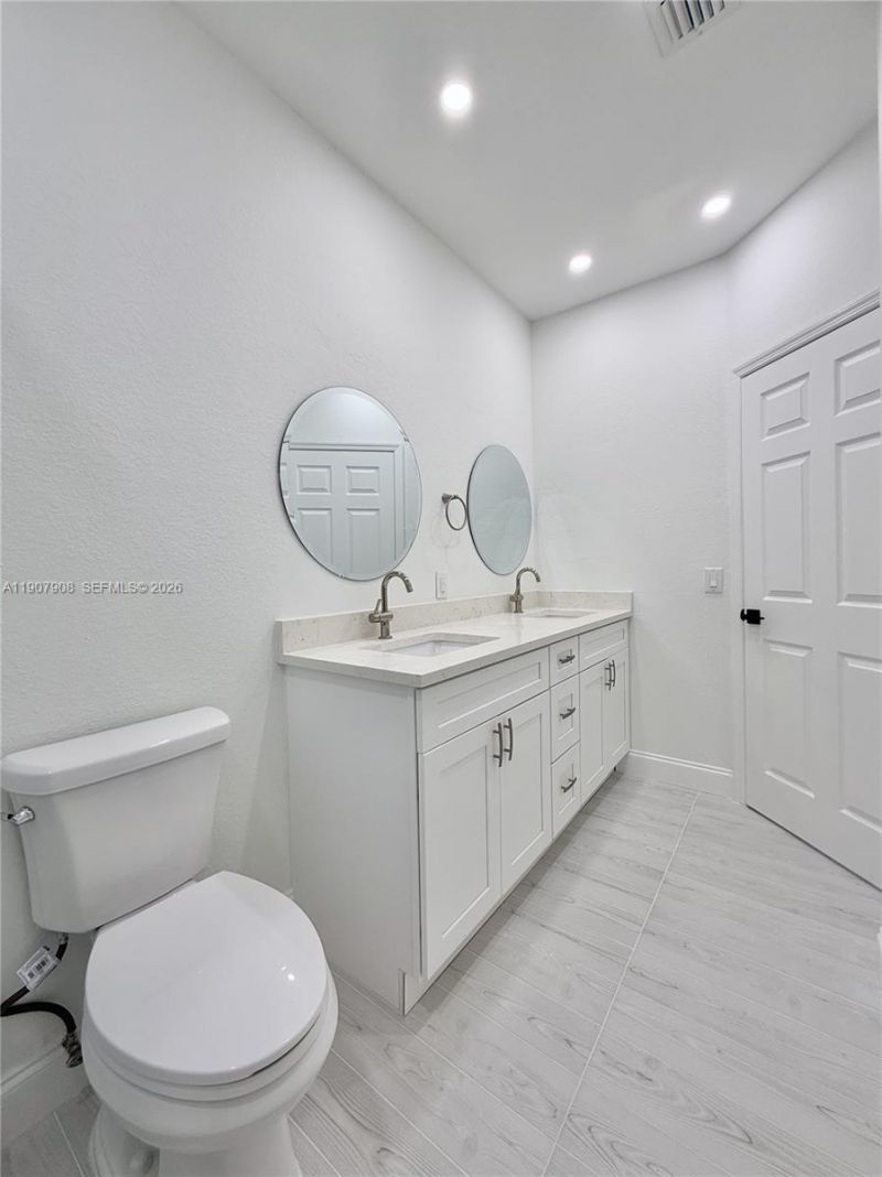 4412 Woodland Cir, Unit 4412, Tamarac, FL 33319 Photo