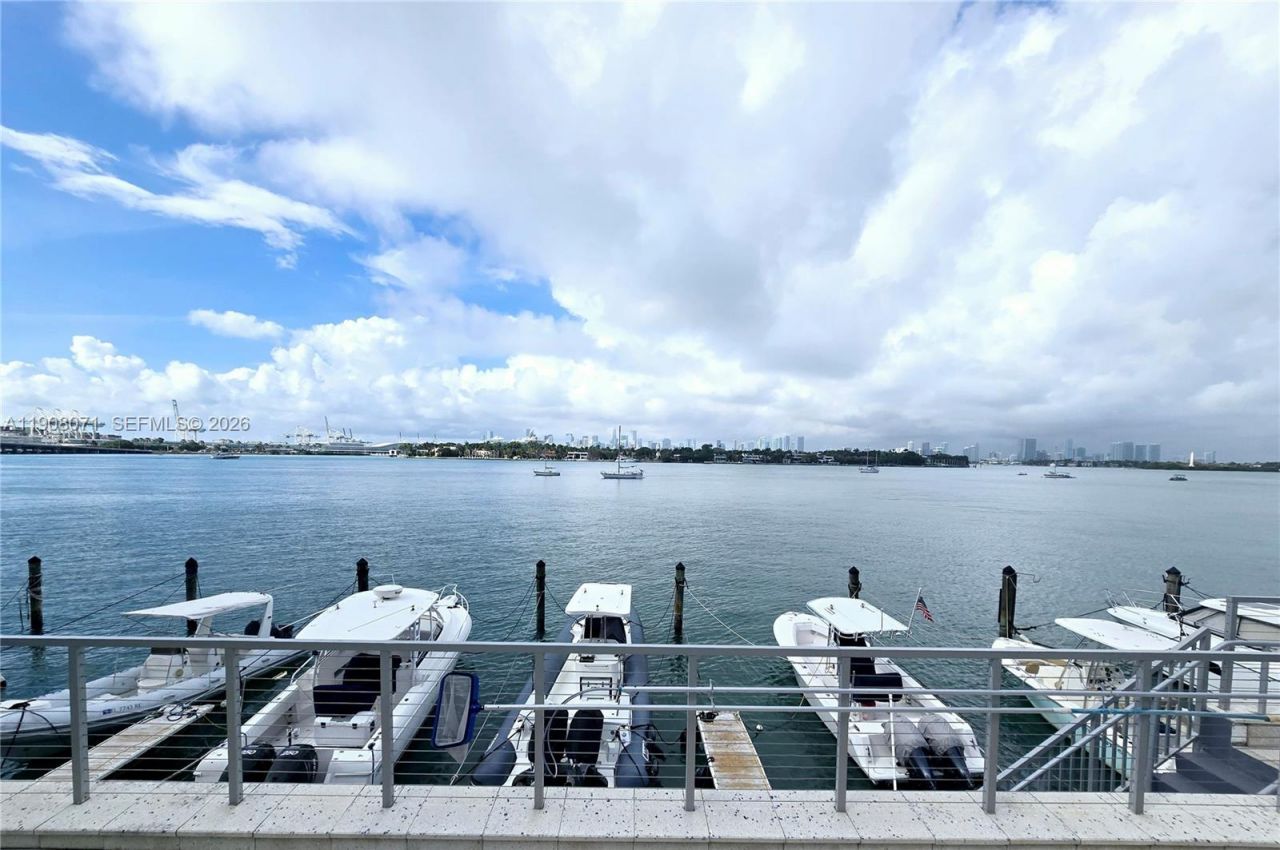 800 West Ave, Unit 920, Miami Beach, FL 33139 Photo