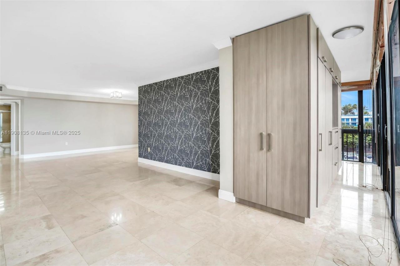 2333 Brickell Ave, Unit 517, Miami, FL 33129 Photo