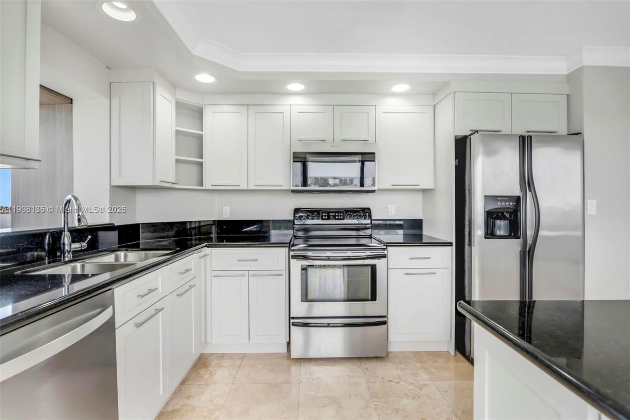 2333 Brickell Ave, Unit 517, Miami, FL 33129 Photo