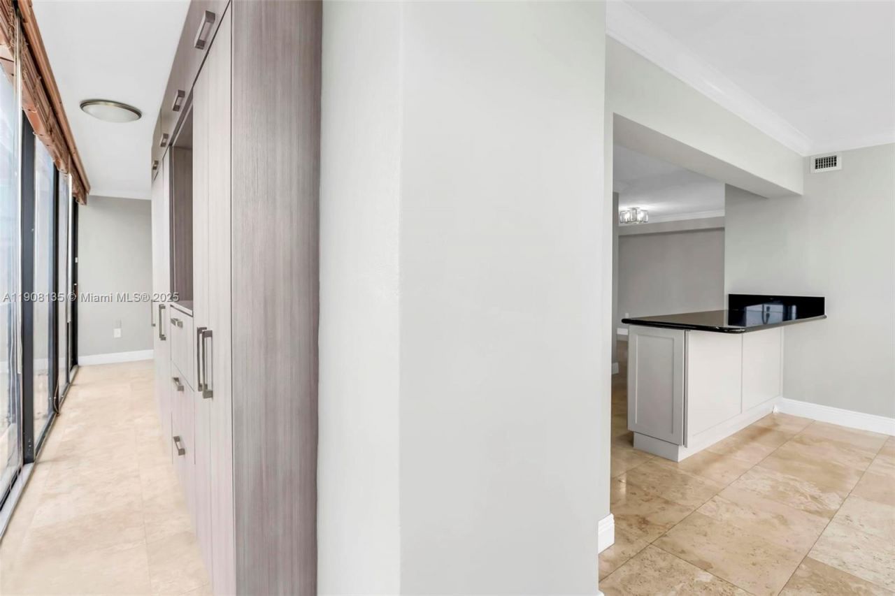 2333 Brickell Ave, Unit 517, Miami, FL 33129 Photo