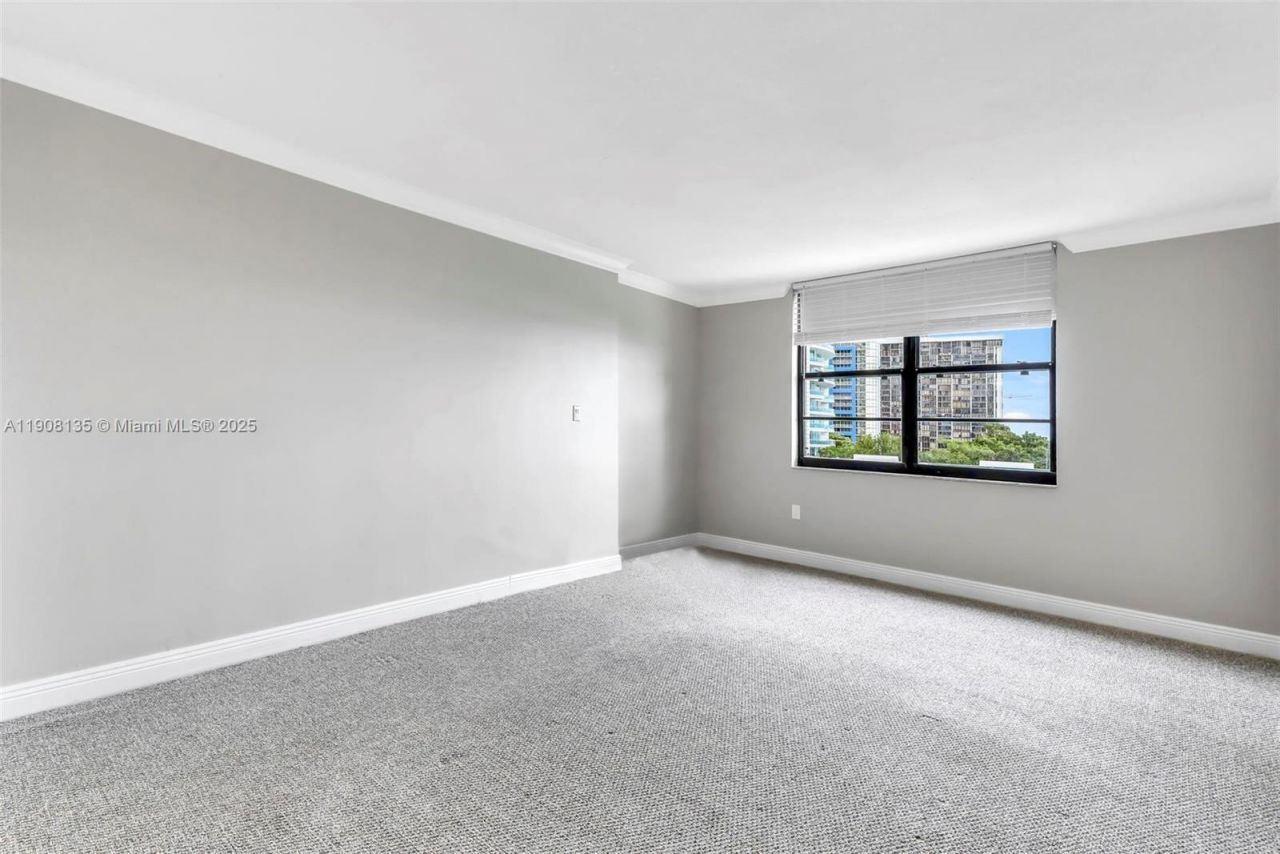 2333 Brickell Ave, Unit 517, Miami, FL 33129 Photo