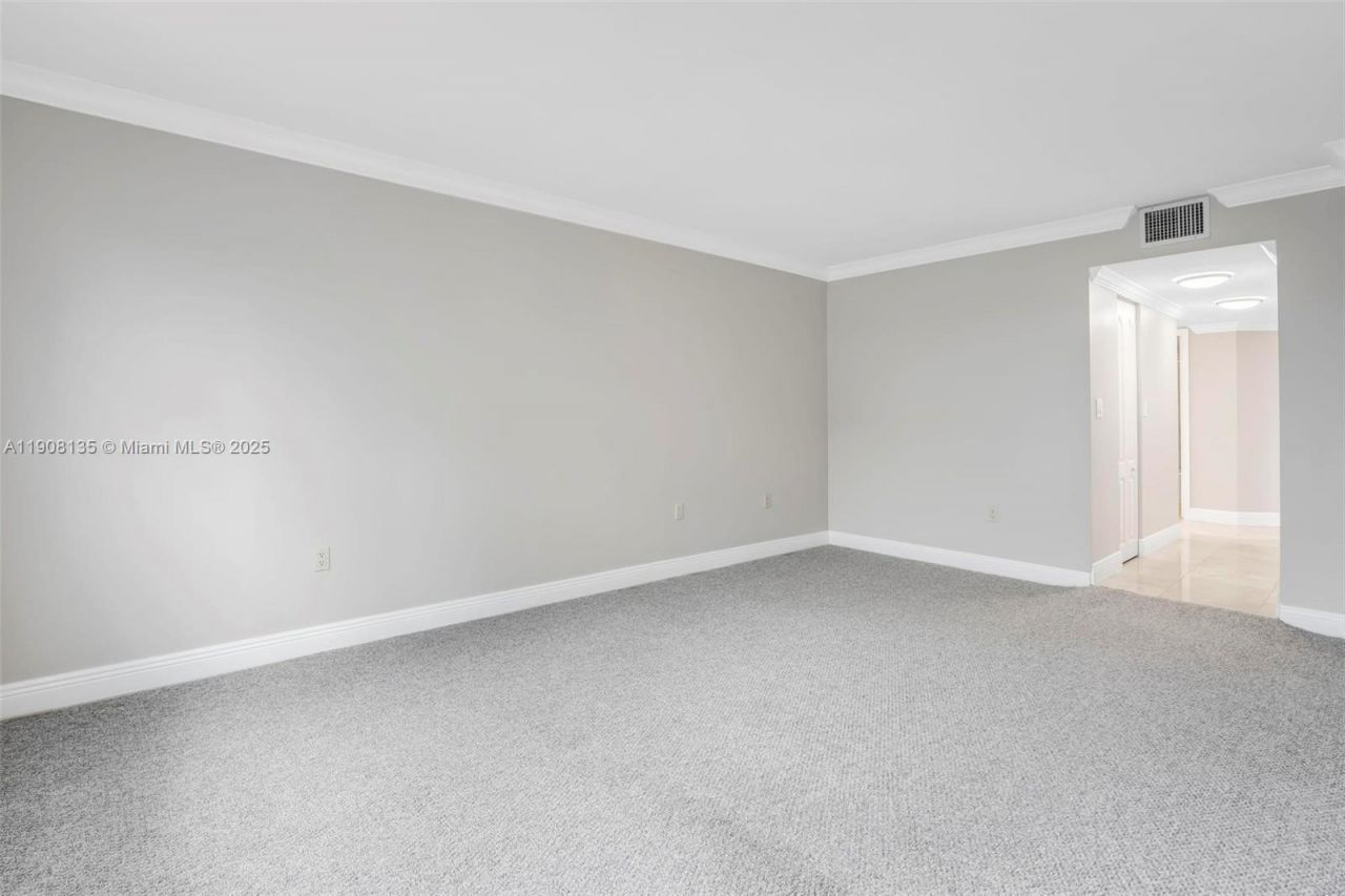 2333 Brickell Ave, Unit 517, Miami, FL 33129 Photo