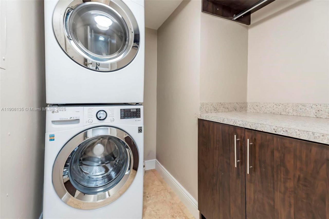 2333 Brickell Ave, Unit 517, Miami, FL 33129 Photo