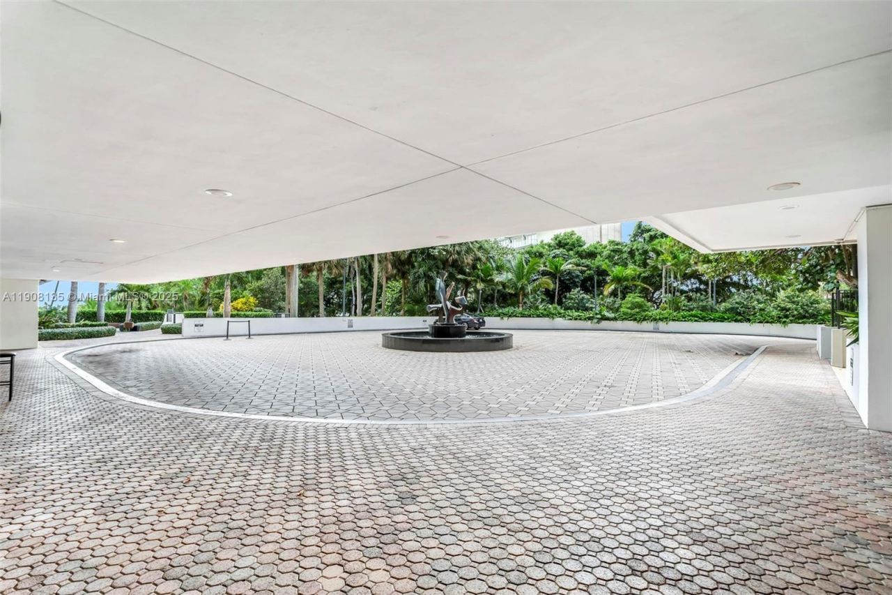 2333 Brickell Ave, Unit 517, Miami, FL 33129 Photo