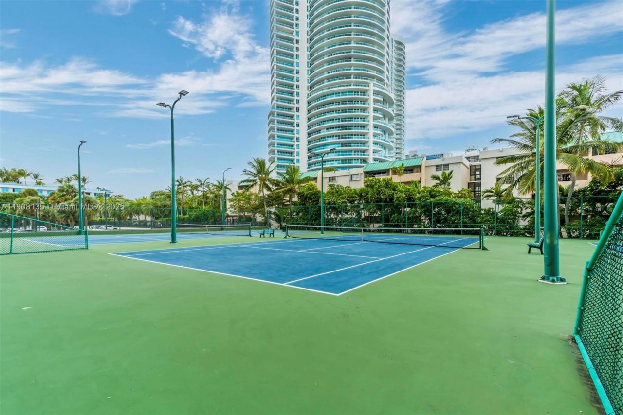 2333 Brickell Ave, Unit 517, Miami, FL 33129 Photo