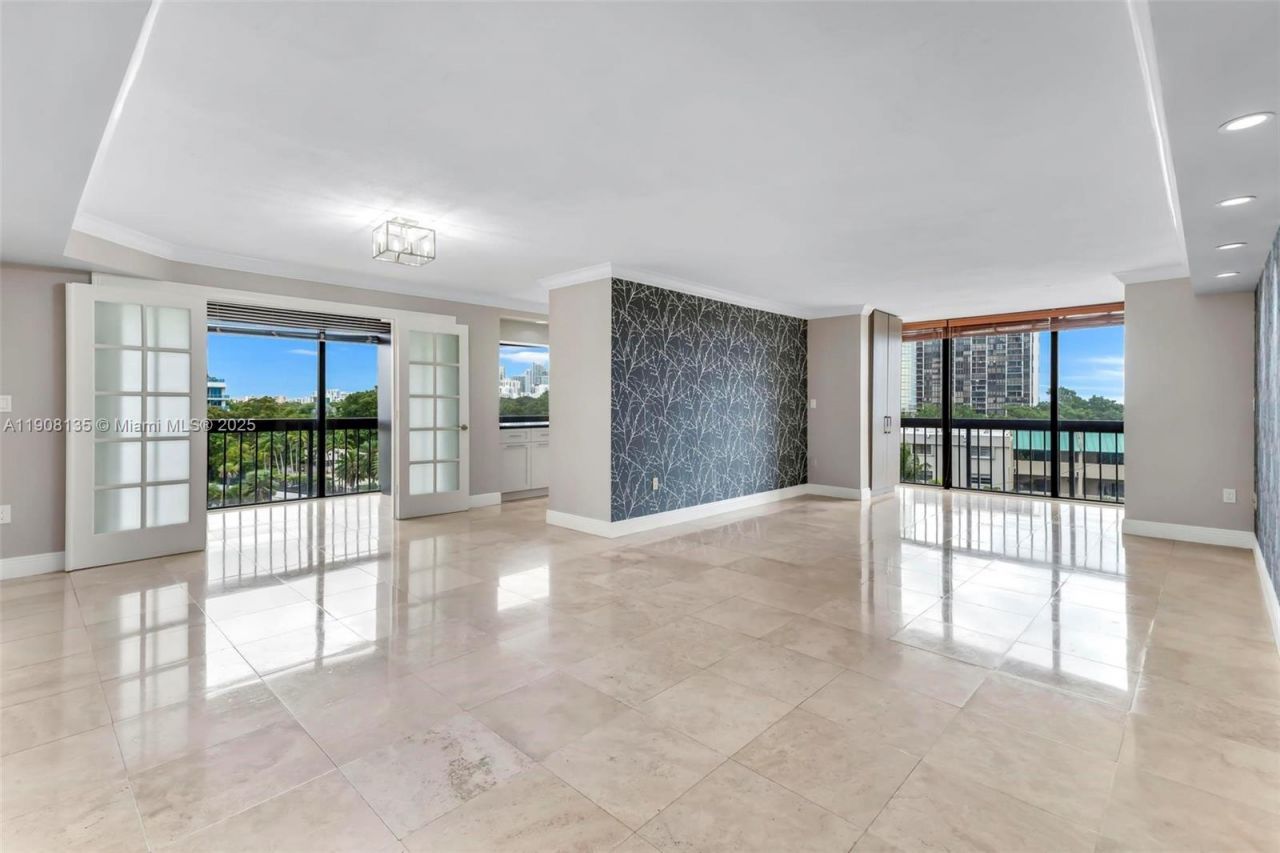 2333 Brickell Ave, Unit 517, Miami, FL 33129 Photo