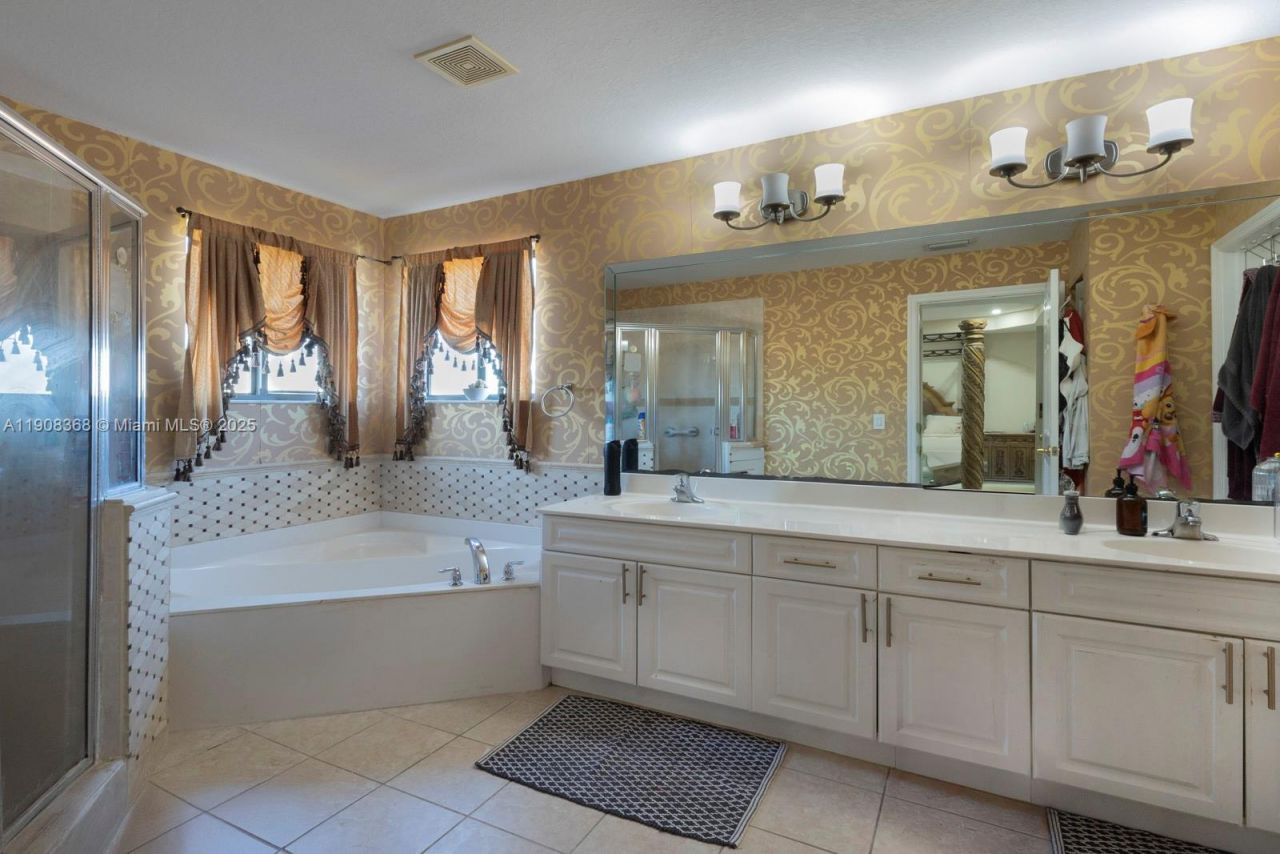 10941 SW 226th Ter, Miami, FL 33170 Photo