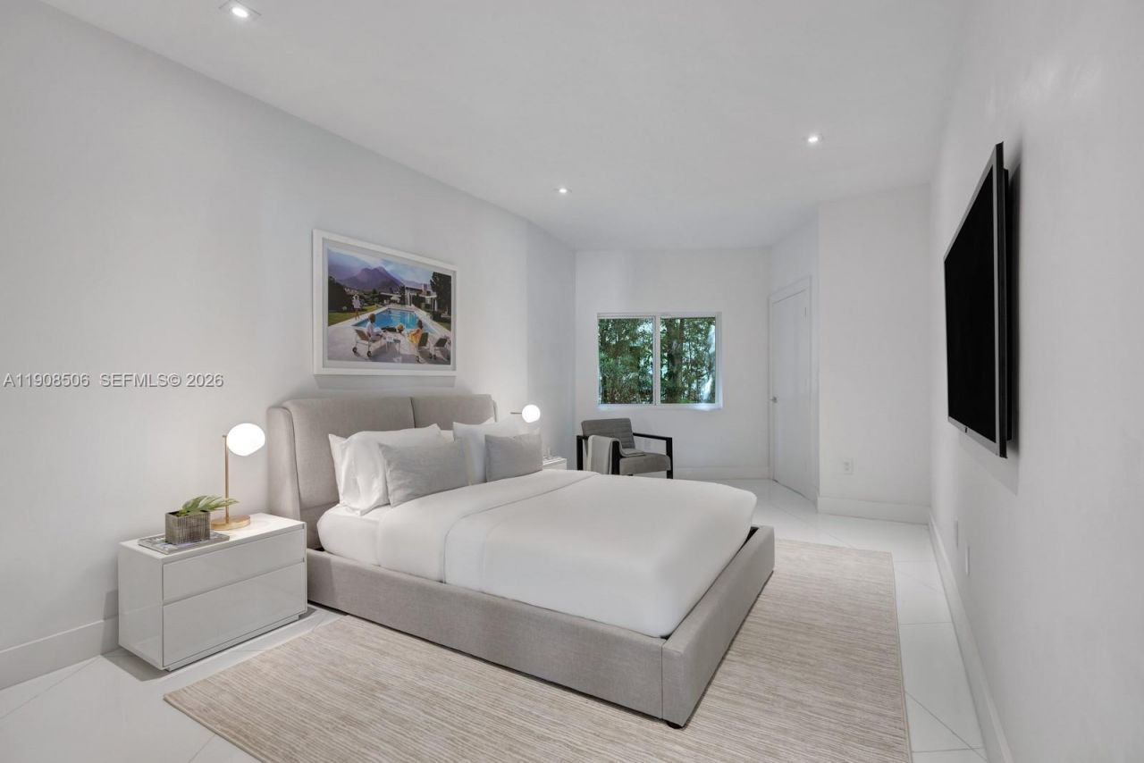 1040 S Shore Dr, Miami Beach, FL 33141 Photo