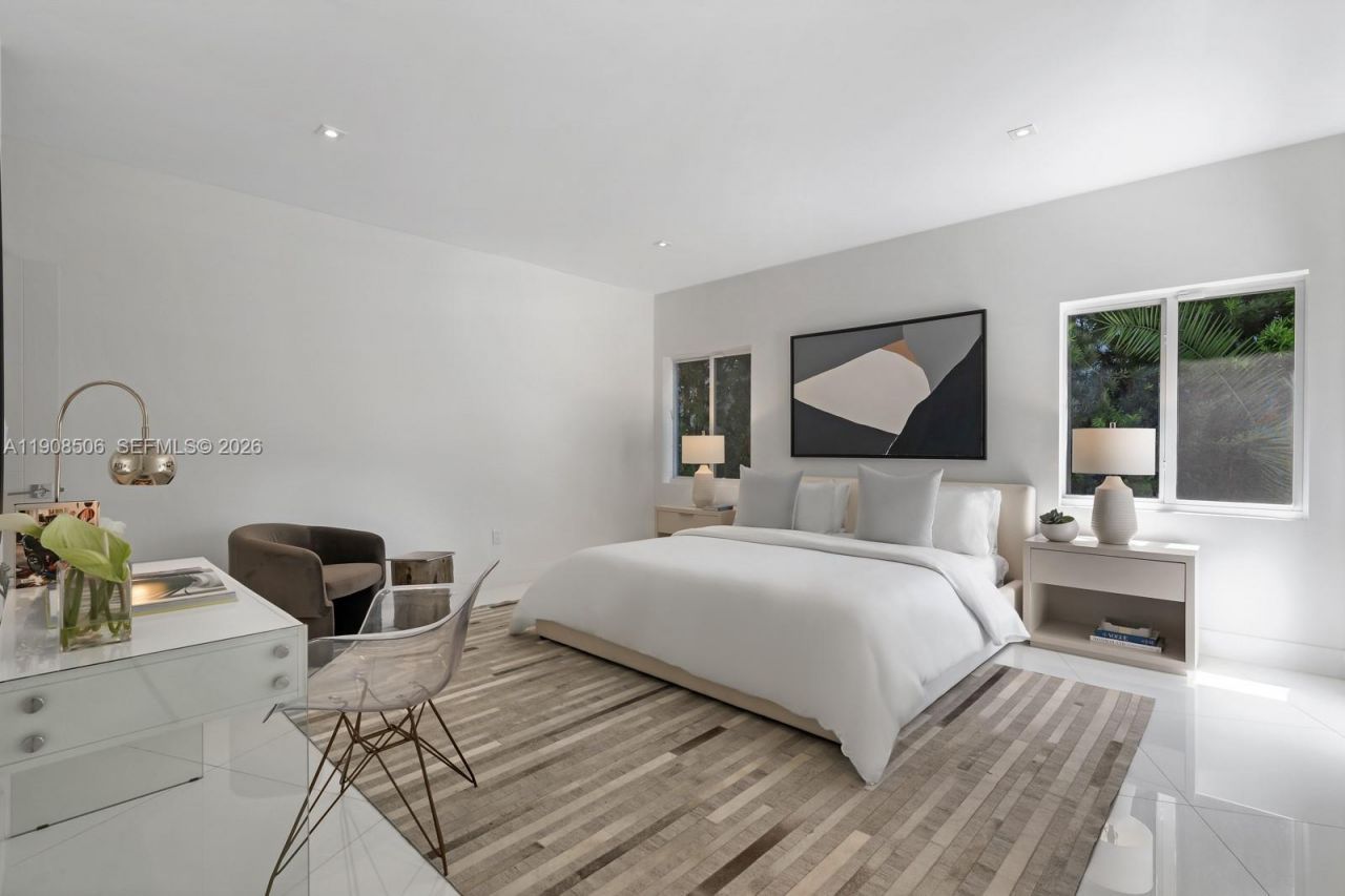 1040 S Shore Dr, Miami Beach, FL 33141 Photo