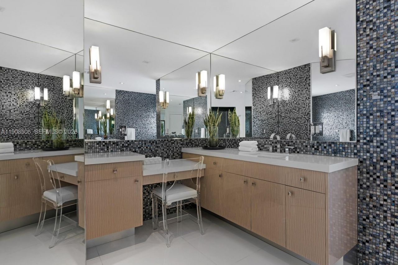 1040 S Shore Dr, Miami Beach, FL 33141 Photo