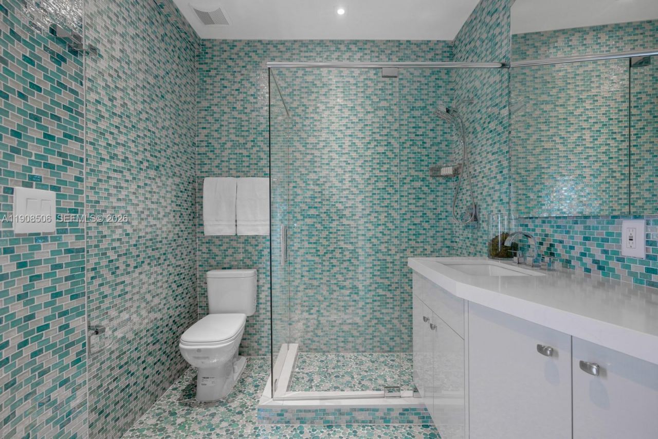 1040 S Shore Dr, Miami Beach, FL 33141 Photo