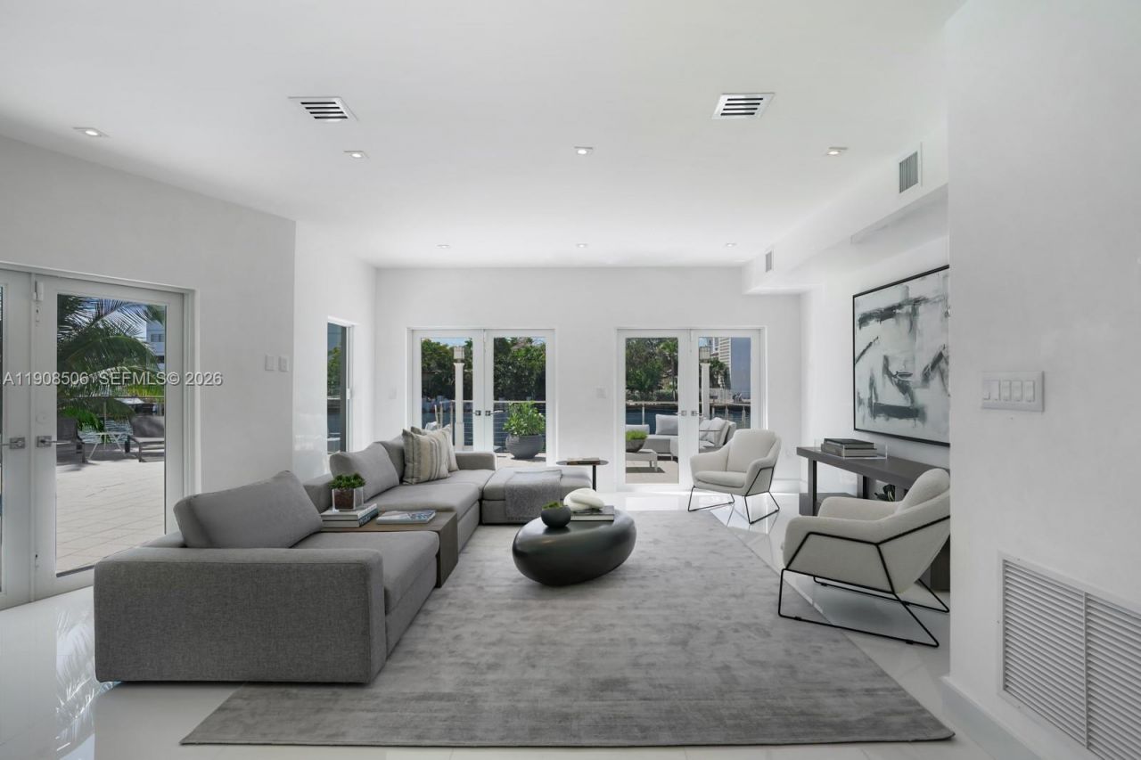 1040 S Shore Dr, Miami Beach, FL 33141 Photo