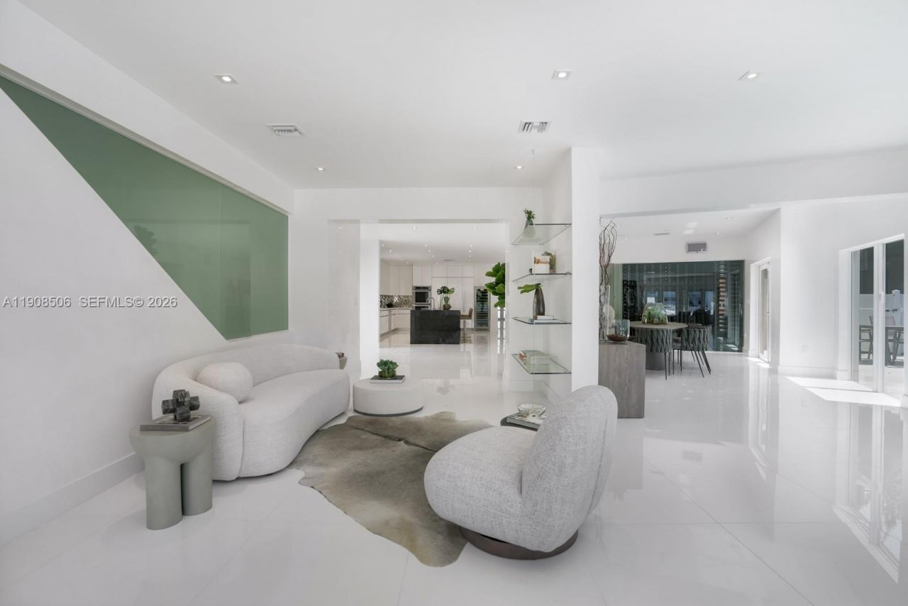 1040 S Shore Dr, Miami Beach, FL 33141 Photo