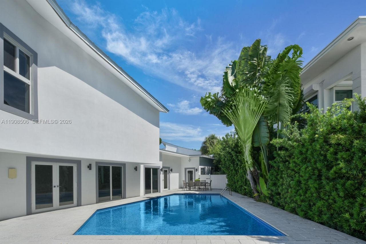 1040 S Shore Dr, Miami Beach, FL 33141 Photo