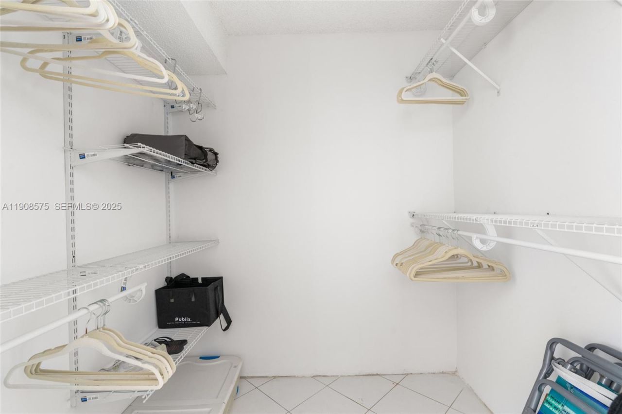 211 S Ocean Dr, Unit 304, Hollywood, FL 33019 Photo