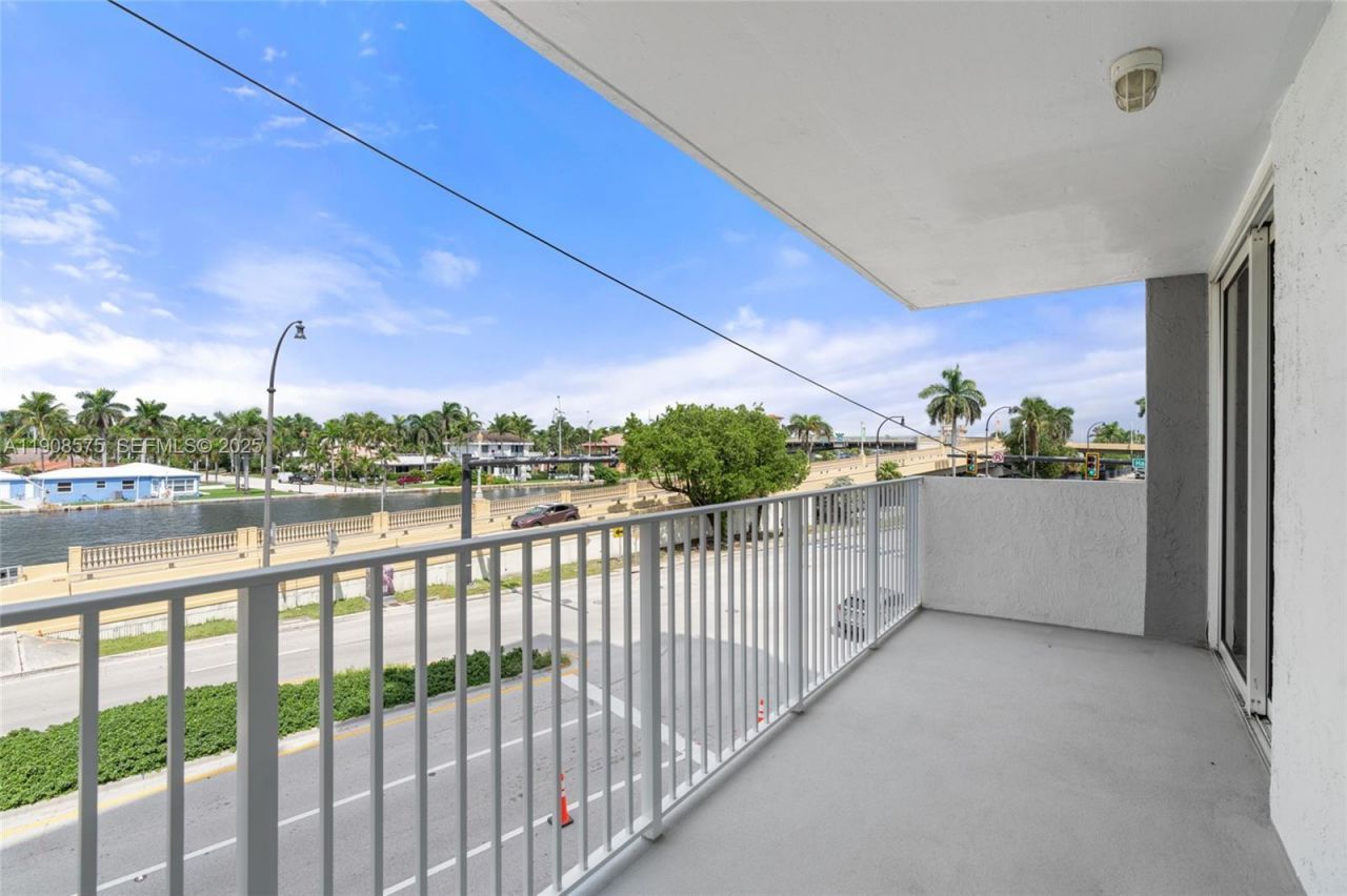 211 S Ocean Dr, Unit 304, Hollywood, FL 33019 Photo