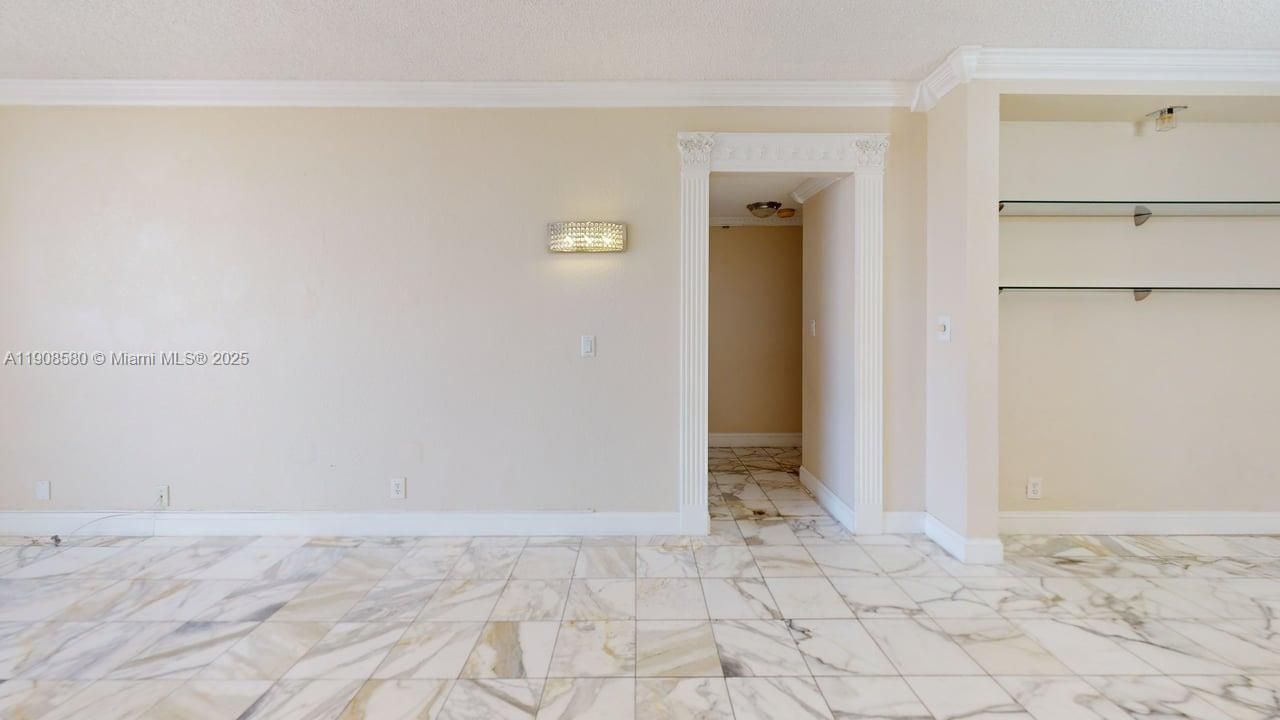 600 Three Islands Blvd, Unit 721, Hallandale Beach, FL 33009 Photo