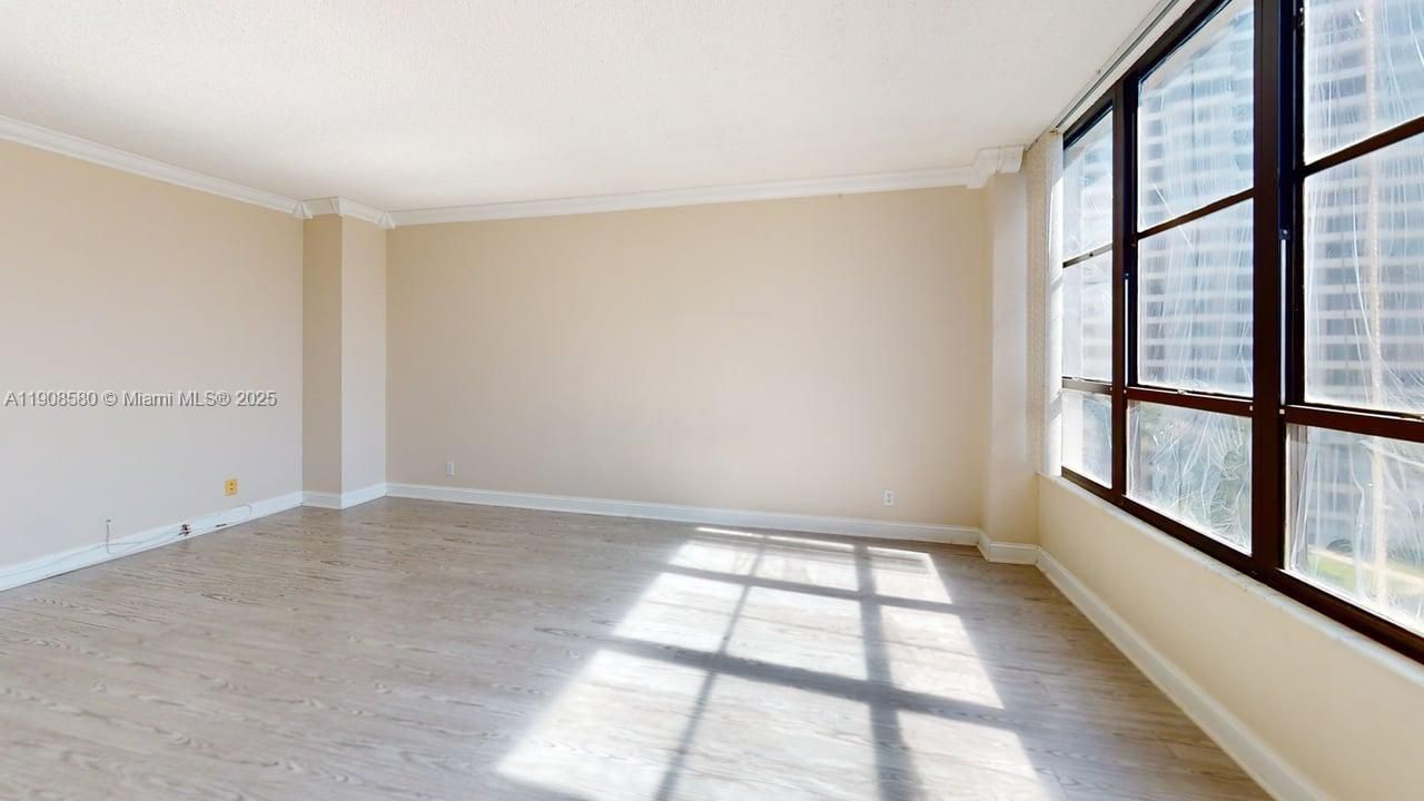 600 Three Islands Blvd, Unit 721, Hallandale Beach, FL 33009 Photo