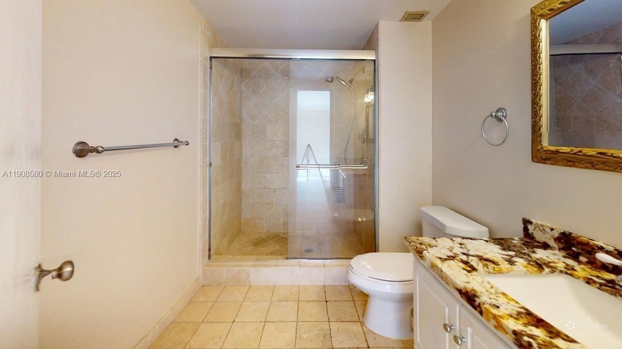 600 Three Islands Blvd, Unit 721, Hallandale Beach, FL 33009 Photo