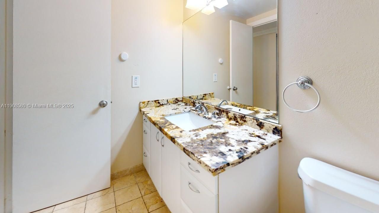 600 Three Islands Blvd, Unit 721, Hallandale Beach, FL 33009 Photo