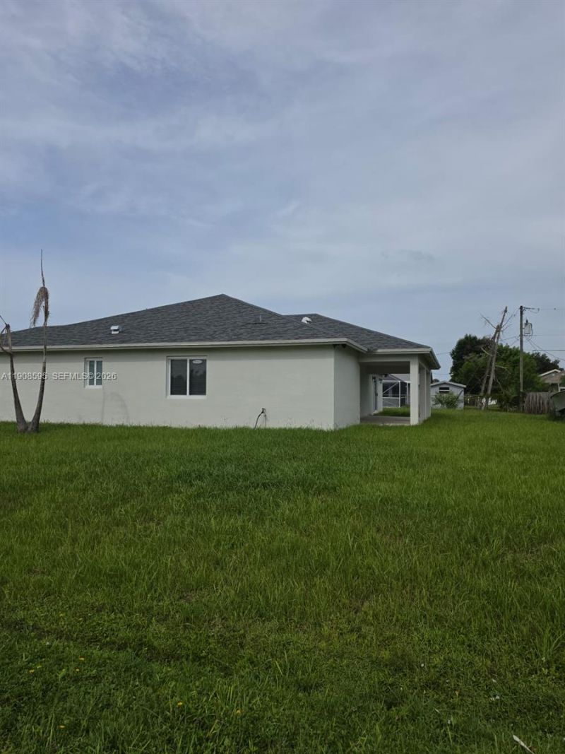 482 NW Marion Ave, Port Saint Lucie, FL 34983 Photo