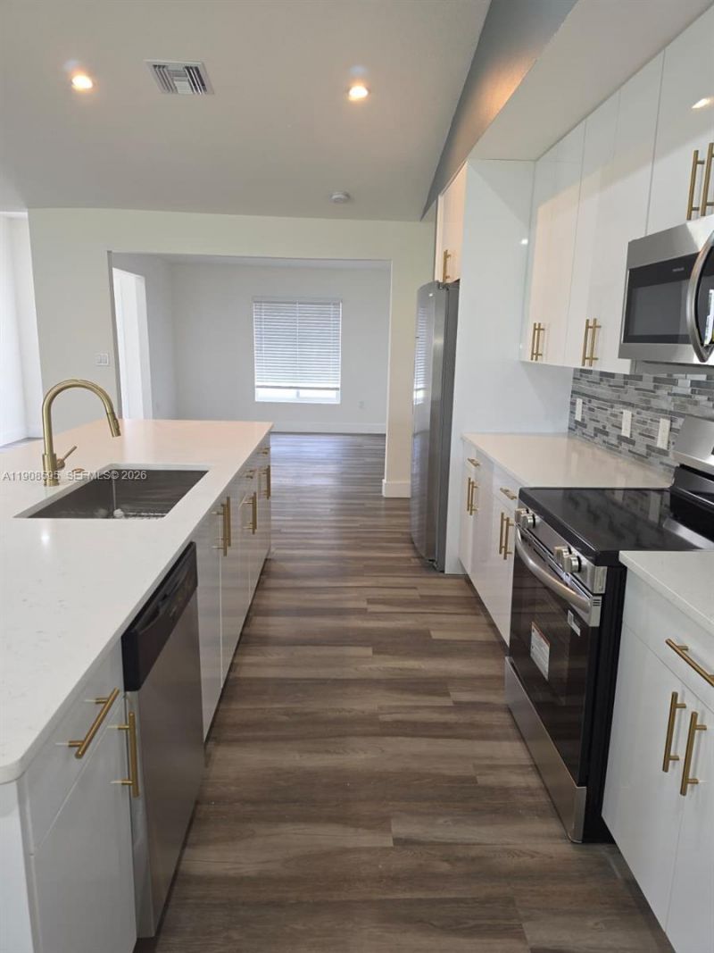 482 NW Marion Ave, Port Saint Lucie, FL 34983 Photo