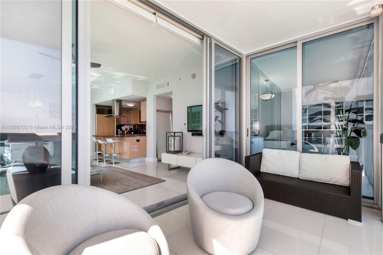 6899 Collins Ave, Unit 1508, Miami Beach, FL 33141 Photo