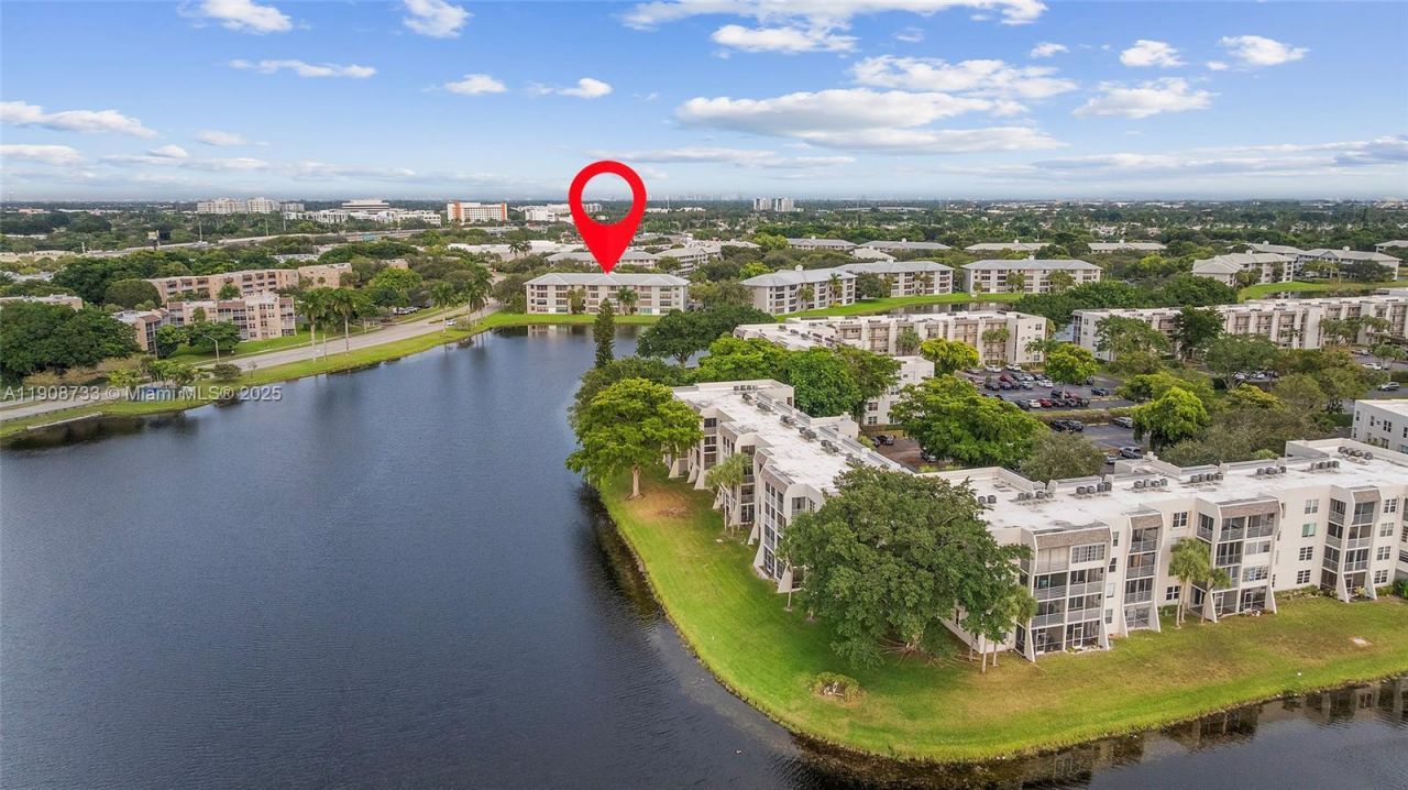 1532 Whitehall Dr, Unit 304, Davie, FL 33324 Photo