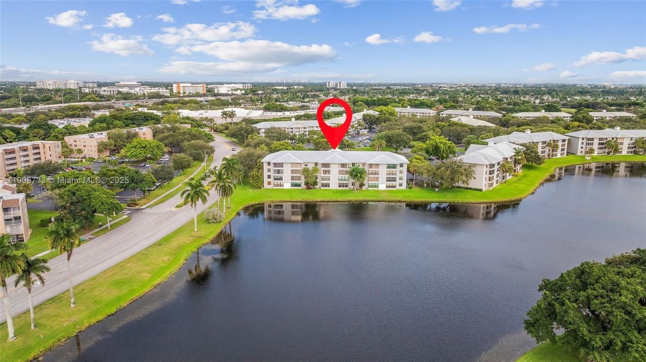 1532 Whitehall Dr, Unit 304, Davie, FL 33324 Photo