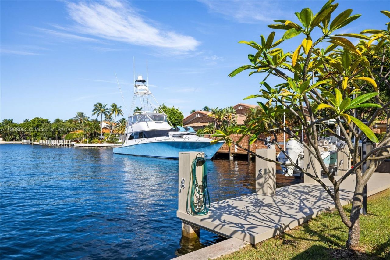 70 Bay Colony Ln, Fort Lauderdale, FL 33308 Photo