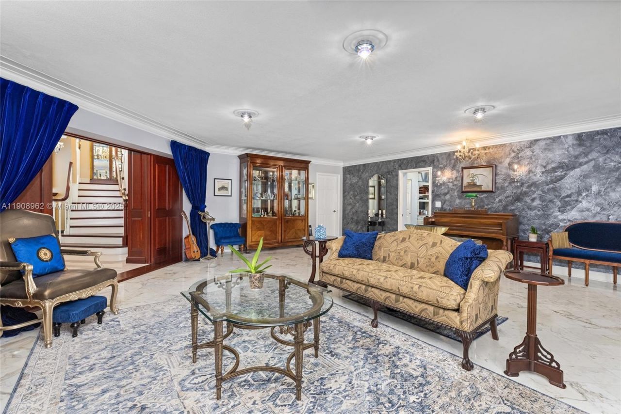 70 Bay Colony Ln, Fort Lauderdale, FL 33308 Photo