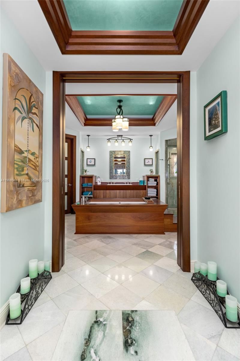 70 Bay Colony Ln, Fort Lauderdale, FL 33308 Photo