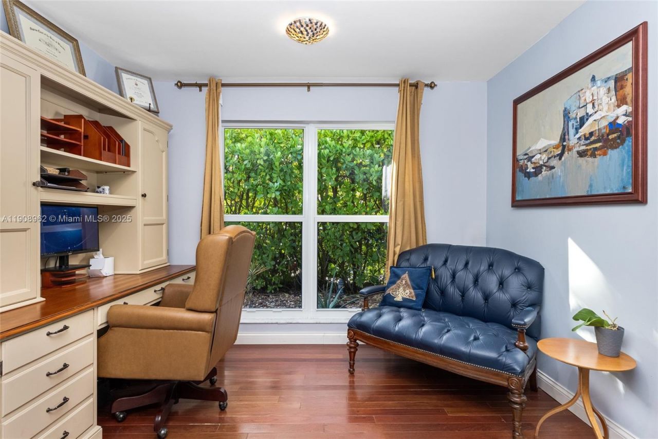 70 Bay Colony Ln, Fort Lauderdale, FL 33308 Photo