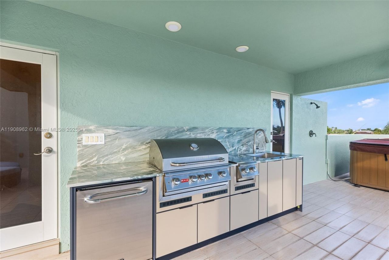 70 Bay Colony Ln, Fort Lauderdale, FL 33308 Photo