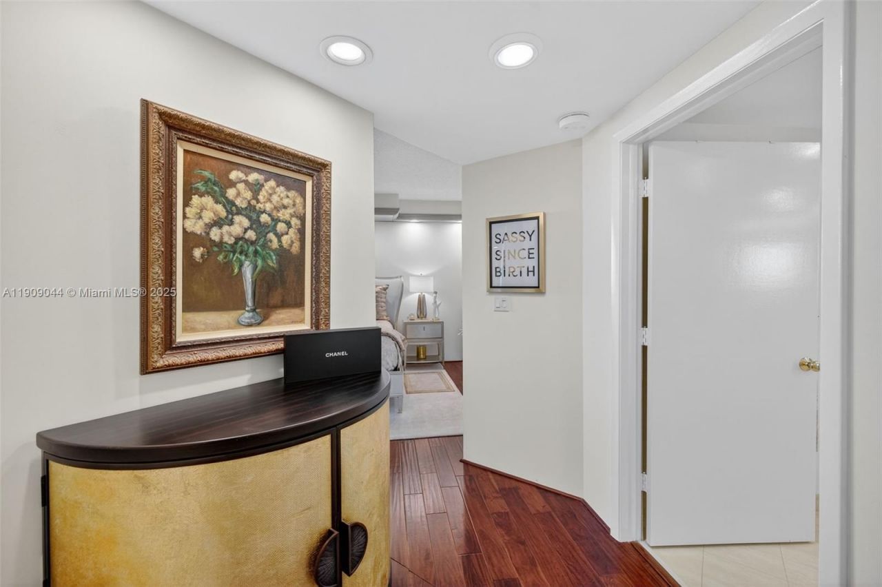 3000 Island Blvd, Unit 1904, Aventura, FL 33160 Photo