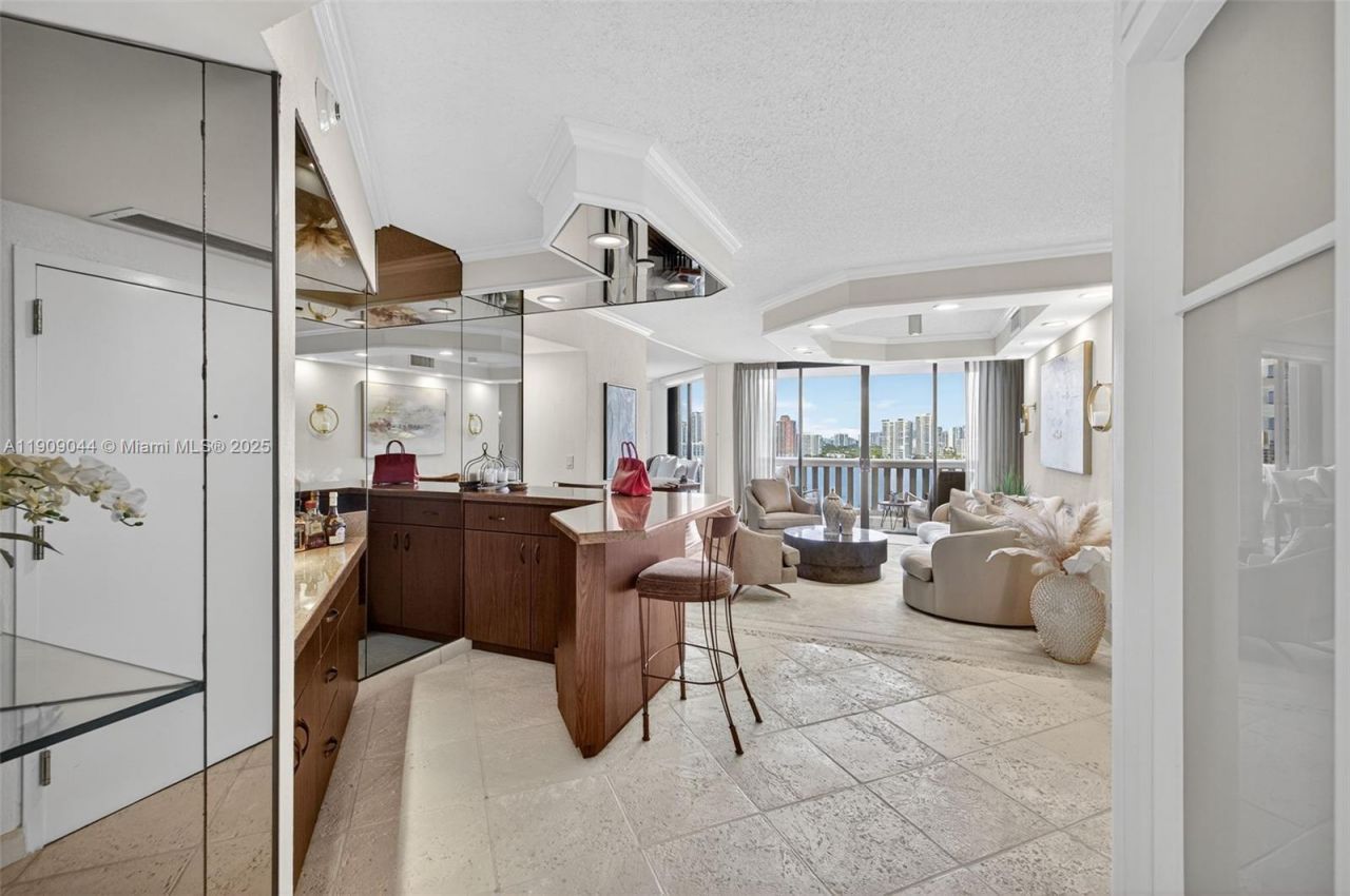 3000 Island Blvd, Unit 1904, Aventura, FL 33160 Photo