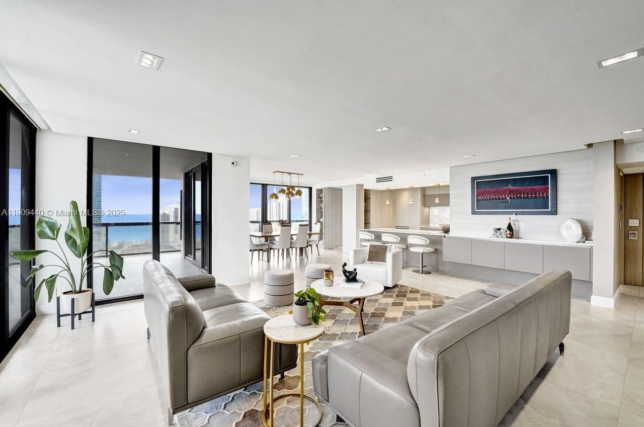 19667 Turnberry Way, Unit 27J, Aventura, FL 33180 Photo