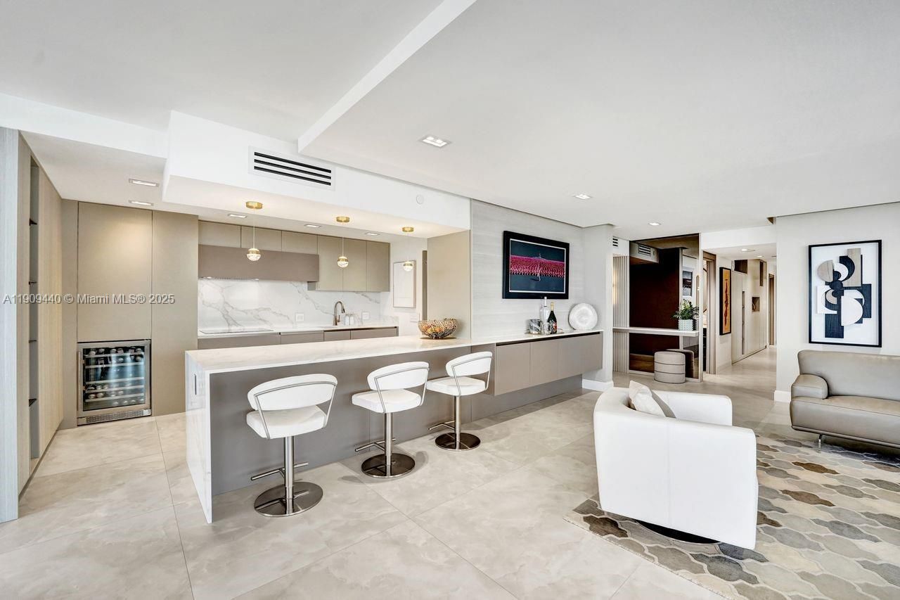 19667 Turnberry Way, Unit 27J, Aventura, FL 33180 Photo