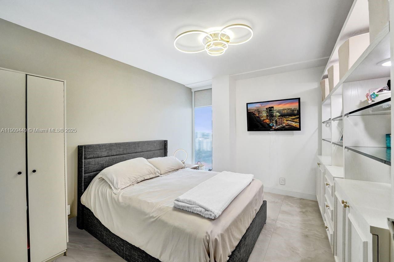 19667 Turnberry Way, Unit 27J, Aventura, FL 33180 Photo