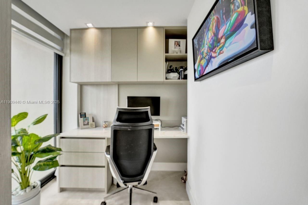 19667 Turnberry Way, Unit 27J, Aventura, FL 33180 Photo